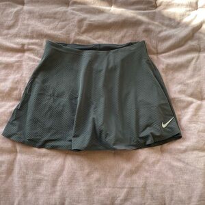 Nike Women's Gray Tennis Skirt